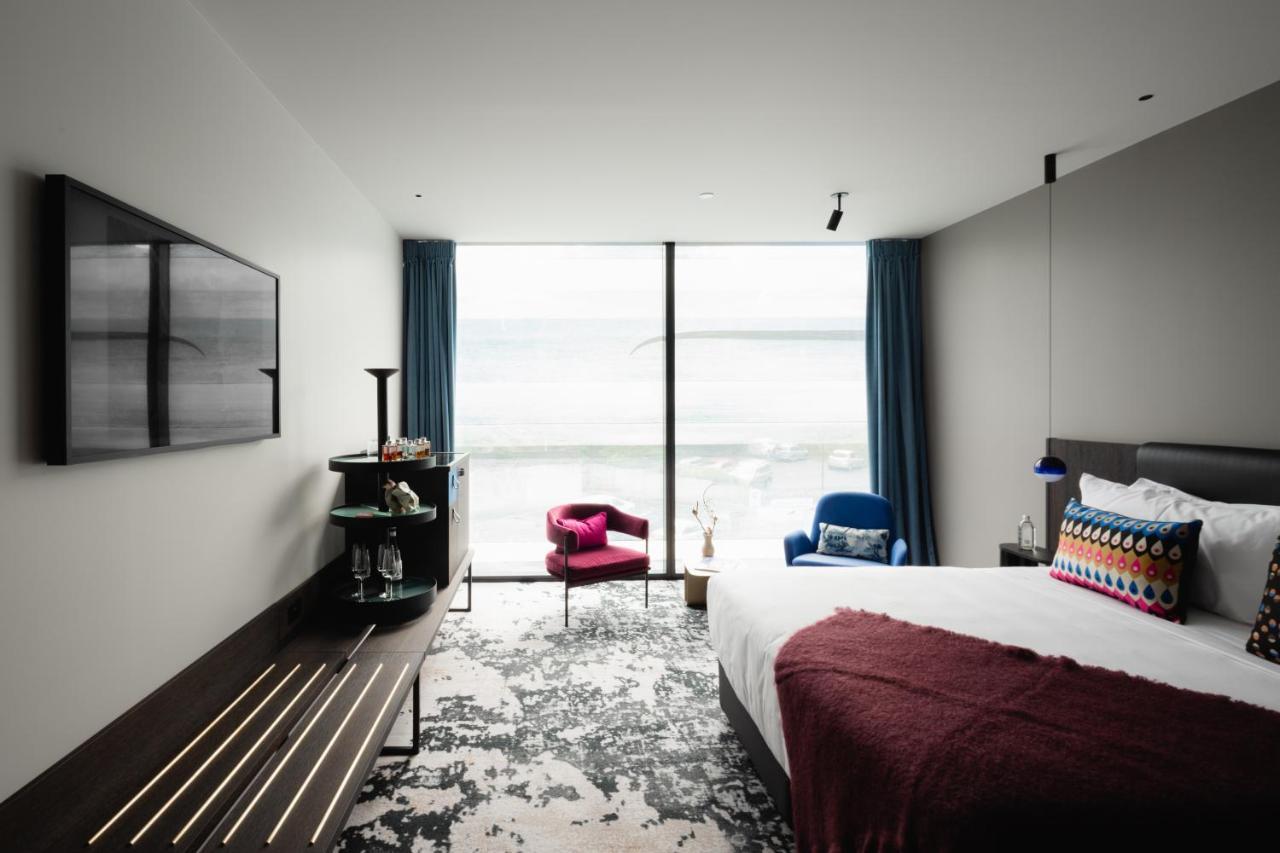 Ebb-Dunedin Exterior foto A room at the hotel